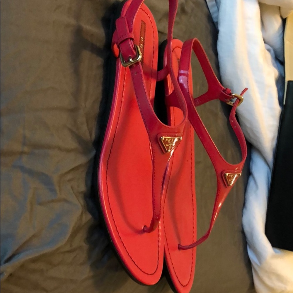Hot pink Prada flat thong sandals - Picture 5 of 6
